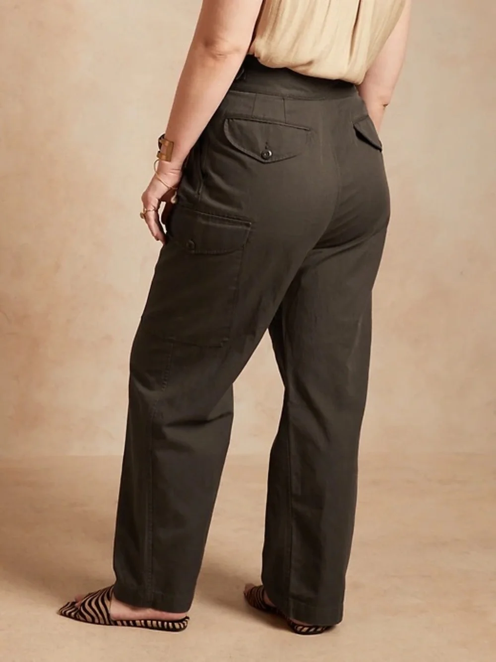 Banana Republic Heritage Explorer Pant in Potting Soil size 8 Women’s